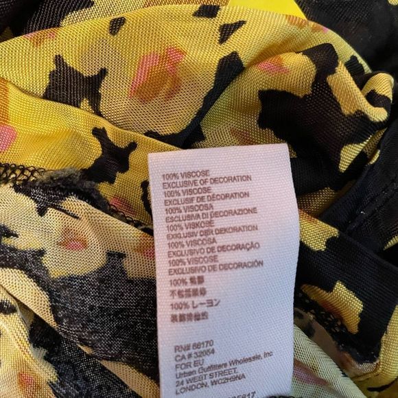 Free People Size Small Tunic Top Love Letter Black Combo Yellow Floral Shirt S. - Picture 11 of 12